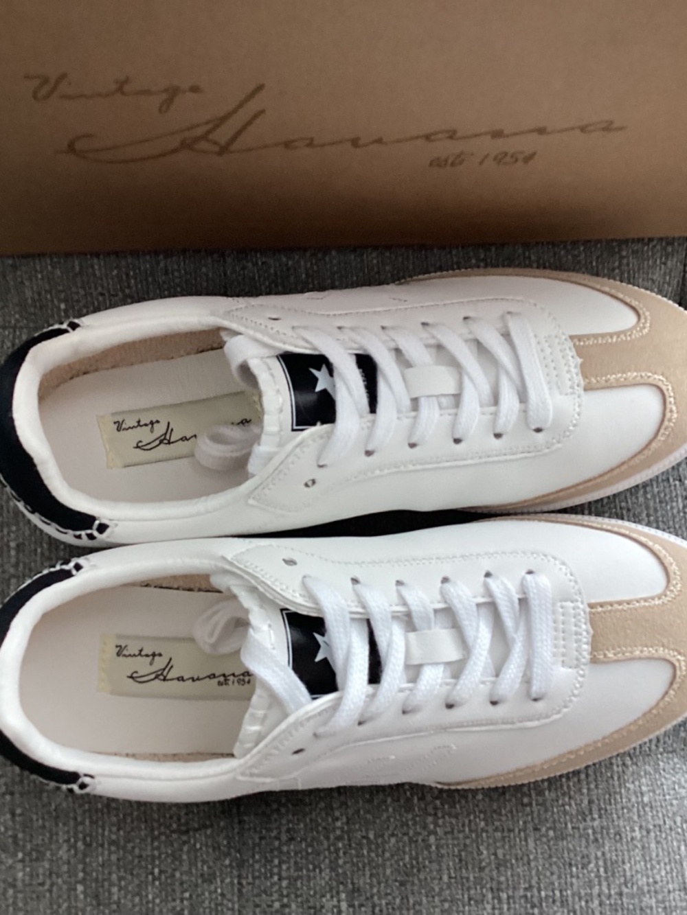 Vintage Havana Crisp Sneaker (Women), size 8 - Picture 3 of 13